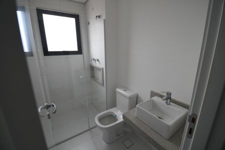 Apartamento à venda com 80m², 2 quartos e 2 vagasBanheiro da Suíte 1