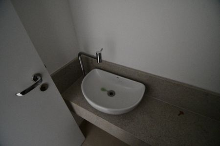 Apartamento à venda com 80m², 2 quartos e 2 vagasLavabo