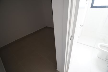 Apartamento à venda com 80m², 2 quartos e 2 vagasSuíte 2