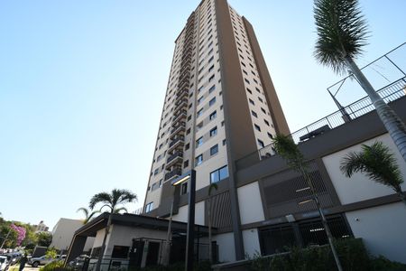 Apartamento à venda com 80m², 2 quartos e 2 vagasFachada e portaria