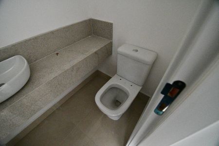 Apartamento à venda com 80m², 2 quartos e 2 vagasLavabo