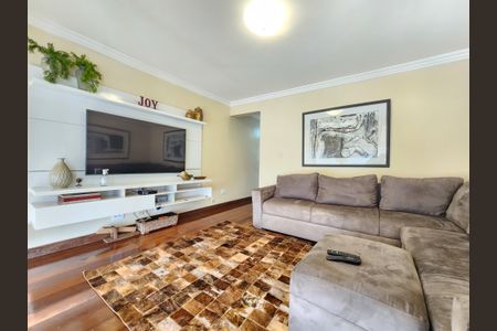 Casa à venda com 241m², 4 quartos e 3 vagasSala de TV