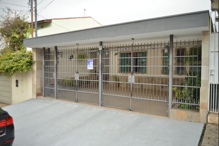 Casa à venda com 240m², 3 quartos e 2 vagasPlaca