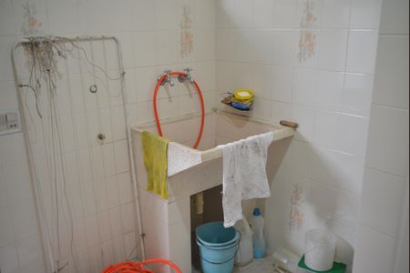 Casa à venda com 240m², 3 quartos e 2 vagasÁrea de Serviço