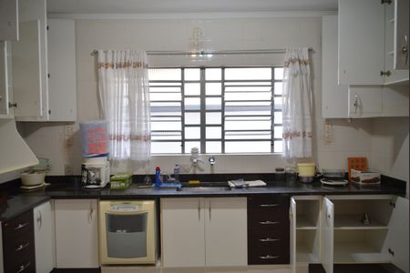 Casa à venda com 240m², 3 quartos e 2 vagasCozinha