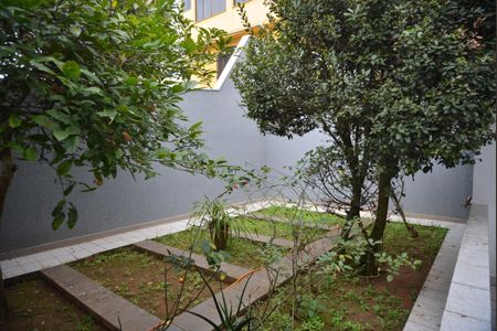 Casa à venda com 240m², 3 quartos e 2 vagasQuintal