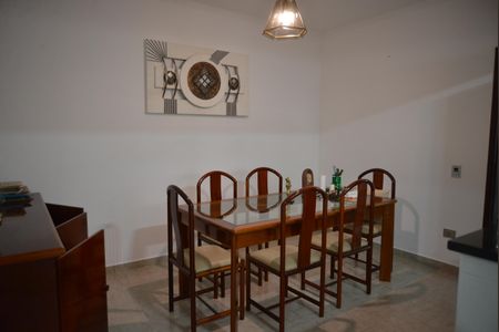 Casa à venda com 240m², 3 quartos e 2 vagasCozinha