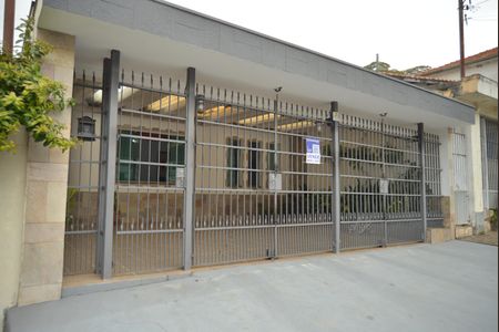 Casa à venda com 240m², 3 quartos e 2 vagasFachada