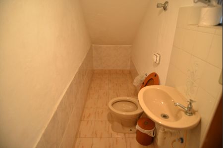 Casa à venda com 240m², 3 quartos e 2 vagasBanheiro de serviço