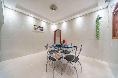 Casa à venda com 125m², 3 quartos e 2 vagasCopa e Cozinha