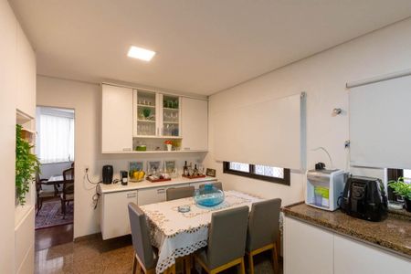 Apartamento à venda com 200m², 3 quartos e 3 vagasCozinha