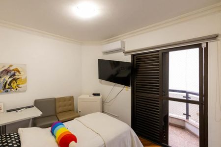 Apartamento à venda com 200m², 3 quartos e 3 vagasSuíte 1