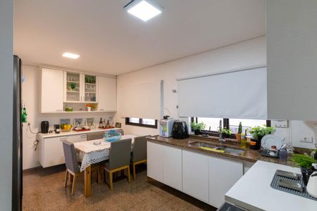 Apartamento à venda com 200m², 3 quartos e 3 vagasCozinha