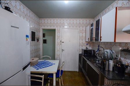 Apartamento à venda com 82m², 2 quartos e 1 vagaCozinha