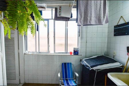 Apartamento à venda com 82m², 2 quartos e 1 vagaÁrea de Serviço