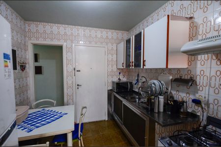 Apartamento à venda com 82m², 2 quartos e 1 vagaCozinha