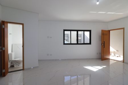 Sala de casa para alugar com 2 quartos, 101m² em Vila Lucinda, Santo André