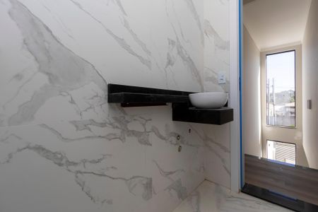 Casa à venda com 130m², 3 quartos e 3 vagasBanheiro 1