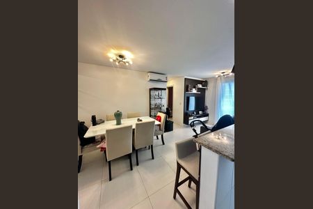 Apartamento à venda com 66m², 2 quartos e 1 vagaSala