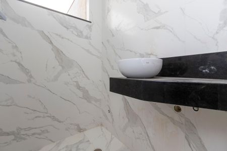 Casa à venda com 183m², 3 quartos e 3 vagasBanheiro Social 2