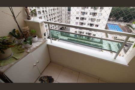Apartamento à venda com 80m², 3 quartos e 1 vaga Apartamento à venda com 80m², 3 quartos e 1 vagaSala