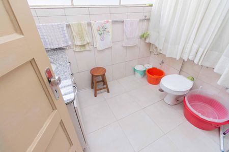 Apartamento à venda com 72m², 3 quartos e sem vagaBanheiro