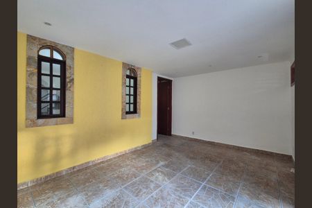 Sala de casa de condomínio à venda com 2 quartos, 120m² em Vargem Grande, Rio de Janeiro