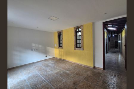 Casa de condomínio à venda com 120m², 2 quartos e 1 vagaSala