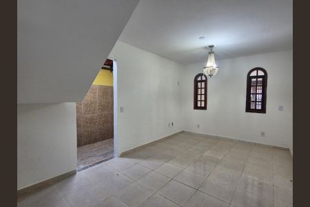 Casa de condomínio à venda com 120m², 2 quartos e 1 vagaSala