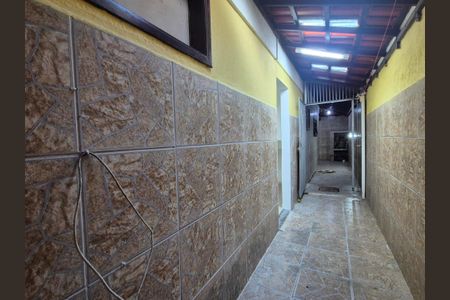 Casa de condomínio à venda com 120m², 2 quartos e 1 vagaCorredor