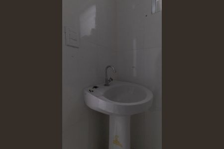 Casa para alugar com 80m², 2 quartos e 1 vaga Casa para alugar com 80m², 2 quartos e 1 vagaBanheiro