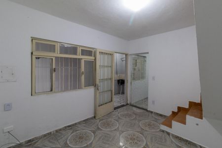 Casa para alugar com 80m², 2 quartos e 1 vaga Casa para alugar com 80m², 2 quartos e 1 vagaSala