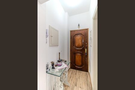 Entrada de apartamento à venda com 3 quartos, 104m² em Vila Buarque, São Paulo