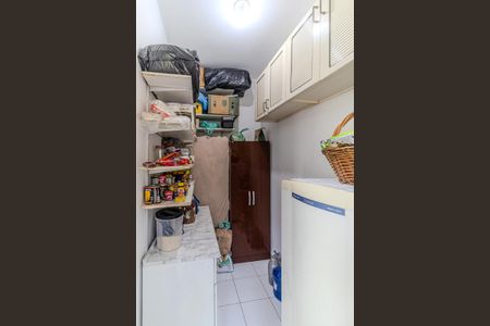 Apartamento à venda com 104m², 3 quartos e sem vaga Apartamento à venda com 104m², 3 quartos e sem vagaQuarto de Serviço