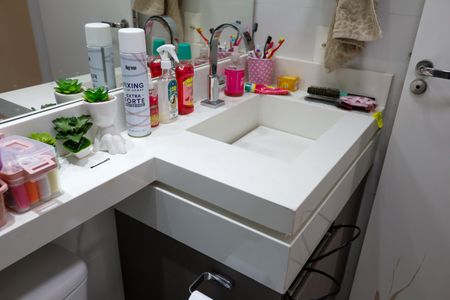 Apartamento à venda com 57m², 2 quartos e 1 vagaBanheiro Social