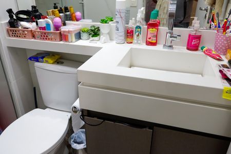 Apartamento à venda com 57m², 2 quartos e 1 vagaBanheiro Social