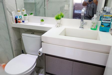 Apartamento à venda com 57m², 2 quartos e 1 vagaBanheiro da Suíte 2