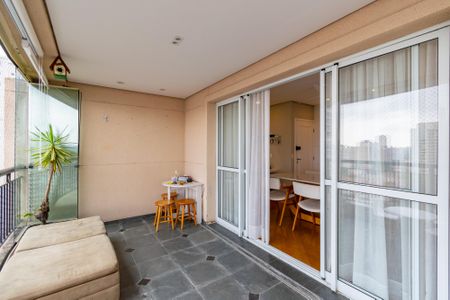 Apartamento para alugar com 112m², 3 quartos e 3 vagasVaranda