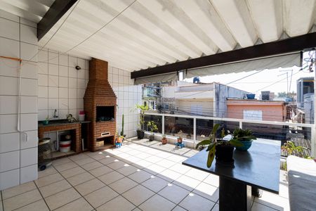 Casa à venda com 120m², 2 quartos e 2 vagas Casa à venda com 120m², 2 quartos e 2 vagasChurrasqueira e Varanda