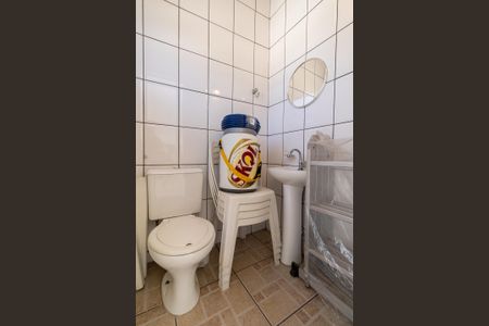 Casa à venda com 120m², 2 quartos e 2 vagas Casa à venda com 120m², 2 quartos e 2 vagasBanheiro de Serviço