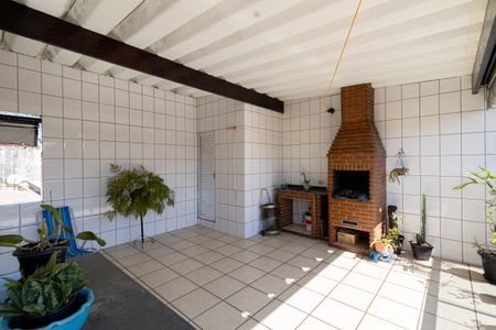 Casa à venda com 120m², 2 quartos e 2 vagas Casa à venda com 120m², 2 quartos e 2 vagasChurrasqueira e Varanda