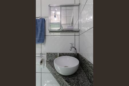 Casa à venda com 120m², 2 quartos e 2 vagas Casa à venda com 120m², 2 quartos e 2 vagasBanheiro Suíte 2