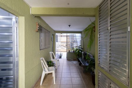 Casa à venda com 120m², 2 quartos e 2 vagas Casa à venda com 120m², 2 quartos e 2 vagasQuintal