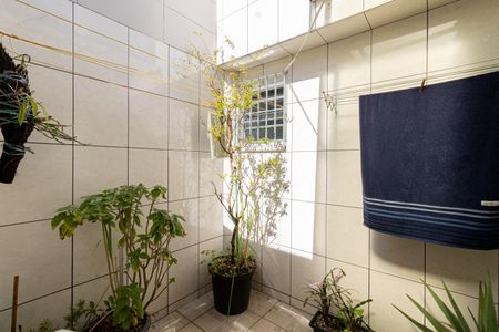 Casa à venda com 120m², 2 quartos e 2 vagas Casa à venda com 120m², 2 quartos e 2 vagasQuintal