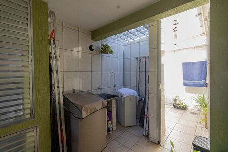 Casa à venda com 120m², 2 quartos e 2 vagas Casa à venda com 120m², 2 quartos e 2 vagasÁrea de Serviço