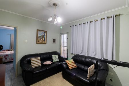 Casa à venda com 120m², 2 quartos e 2 vagas Casa à venda com 120m², 2 quartos e 2 vagasSala