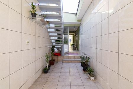 Casa à venda com 120m², 2 quartos e 2 vagas Casa à venda com 120m², 2 quartos e 2 vagasCorredor