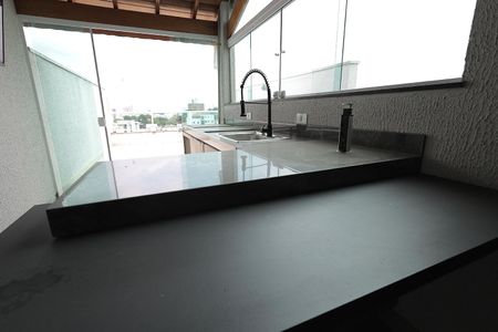 Apartamento à venda com 110m², 2 quartos e 1 vaga Apartamento à venda com 110m², 2 quartos e 1 vagaCozinha Cobertura