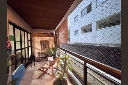 Apartamento à venda com 86m², 2 quartos e 1 vagaVaranda