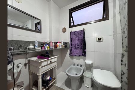 Apartamento à venda com 86m², 2 quartos e 1 vagaBanheiro da Suite